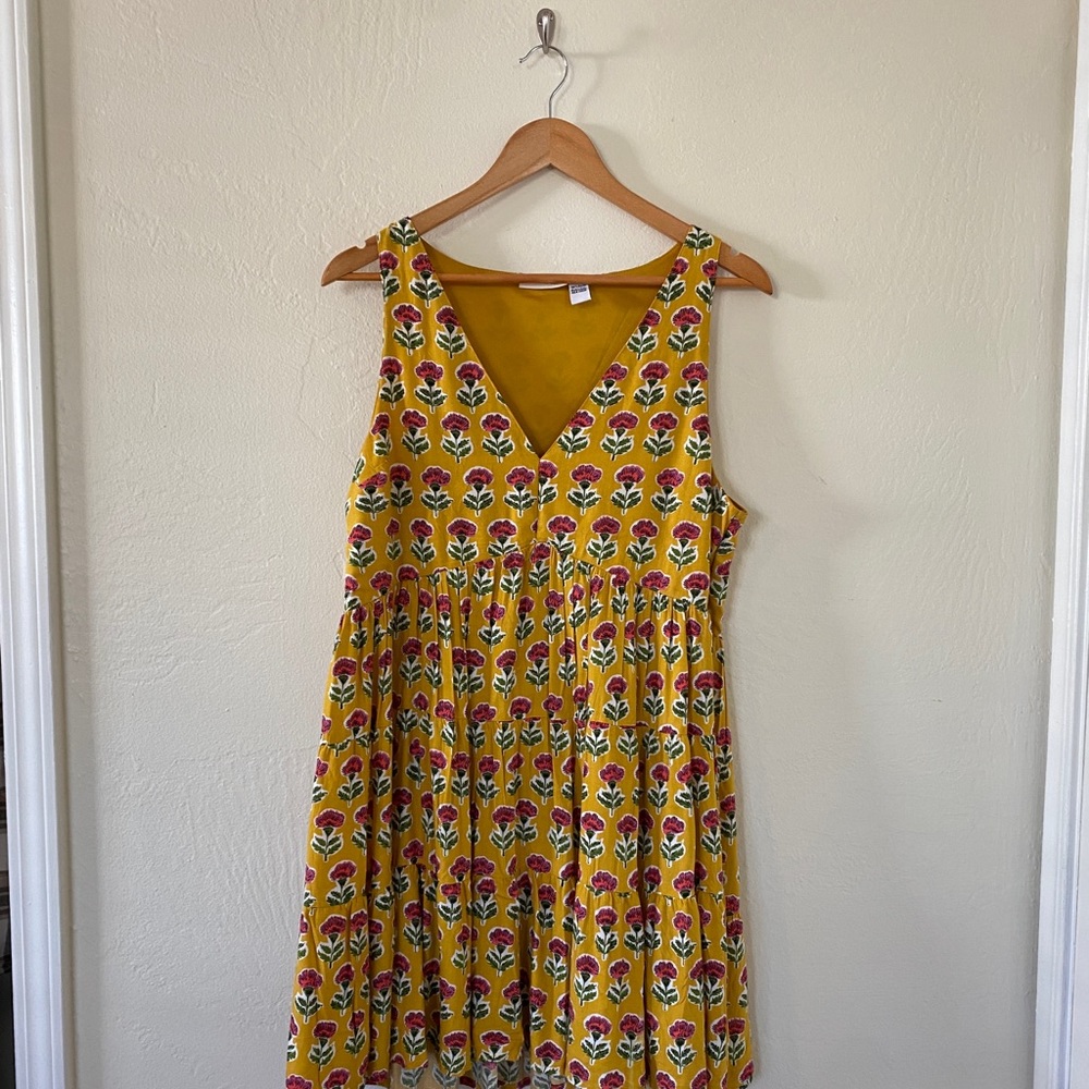 Women’s Yellow Block Print Mini Dress with V Neck Size L